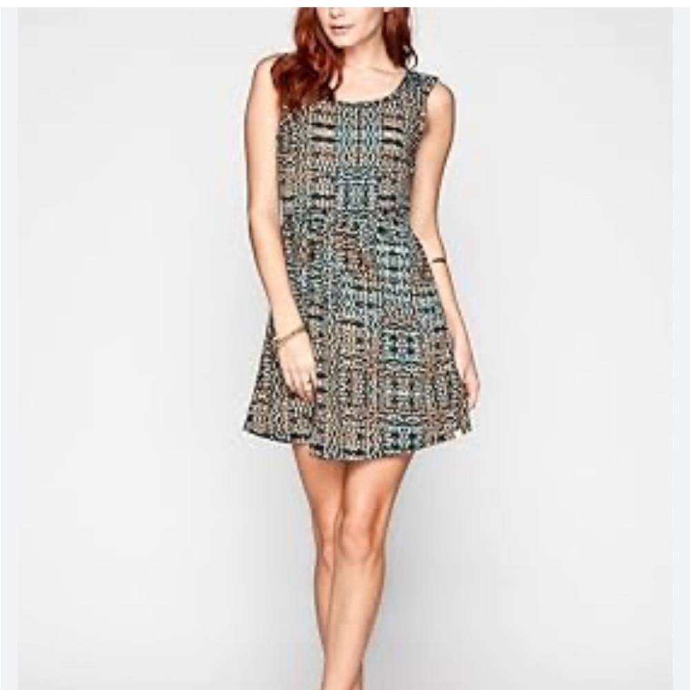 Element Dress with back cut out